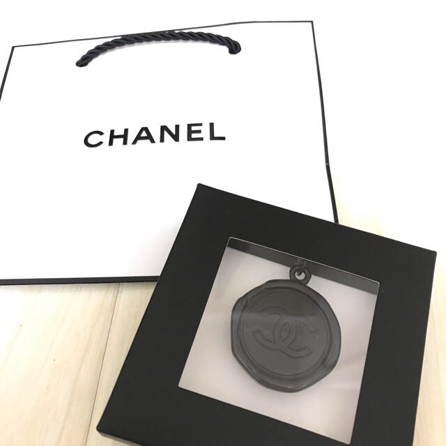 CHANEL(シャネル)のご専用☆CHANEL ☆新品未使用☆ ノベルティ キーホルダー  レディースのファッション小物(キーホルダー)の商品写真