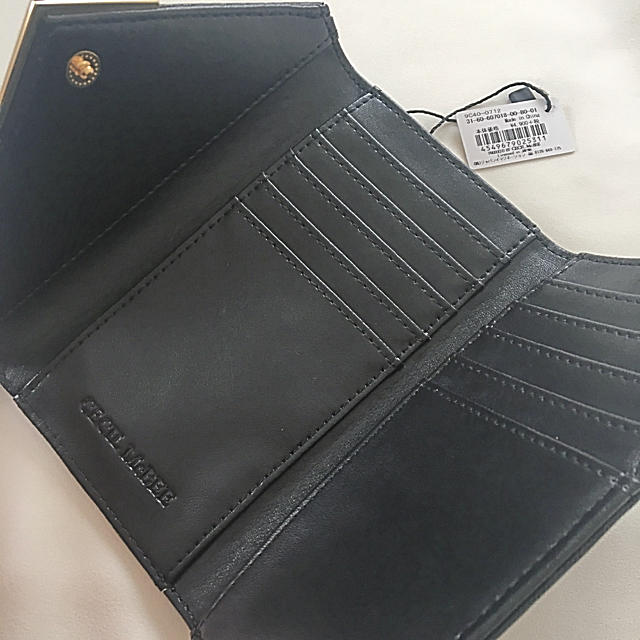 CECIL McBEE(セシルマクビー)の新品 セシルマクビー  V金具 三つ折り財布 ブラック 黒 レディースのファッション小物(財布)の商品写真