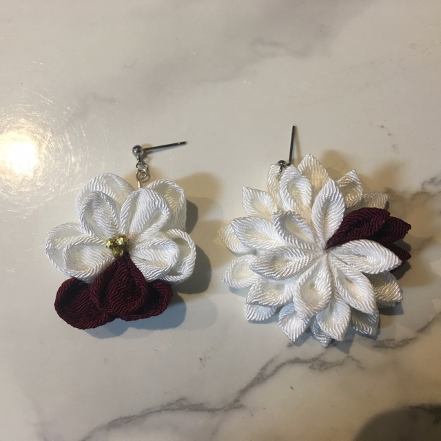 つまみ細工 ピアス 鶴の通販 by yun's shop|ラクマ