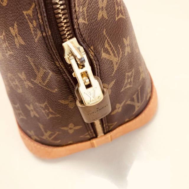 LOUIS VUITTON(ルイヴィトン)のルイヴィトン アルマ モノグラム レディースのバッグ(ハンドバッグ)の商品写真