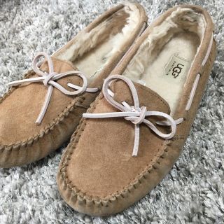 アグ(UGG)のアグ  モカシン  ベージュピンク(スリッポン/モカシン)