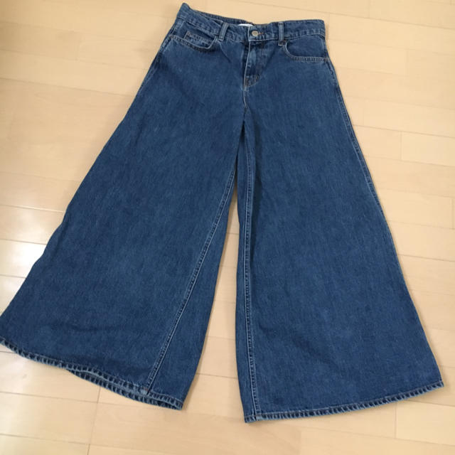 ZARA(ザラ)のZARA デニム ワイドパンツ レディースのパンツ(デニム/ジーンズ)の商品写真