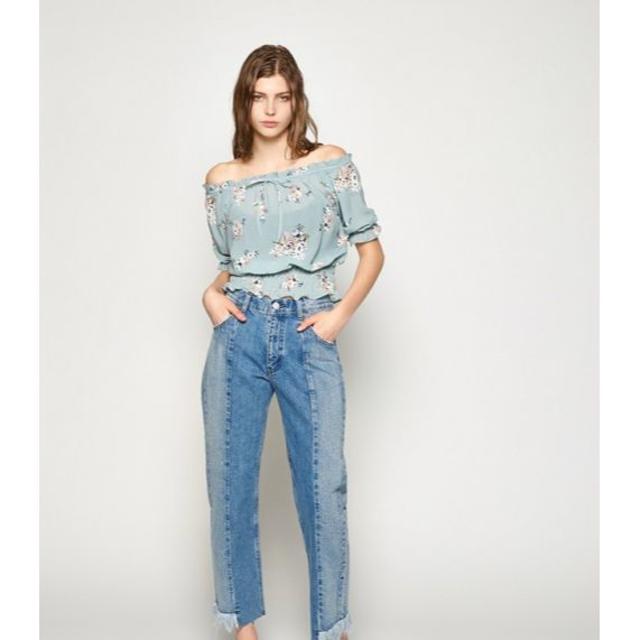 moussy(マウジー)の新品マウジーMOUSSY ODD STRAIGHT DENIMデニムパンツ23 レディースのパンツ(デニム/ジーンズ)の商品写真