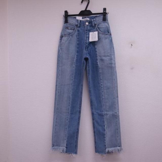 moussy(マウジー)の新品マウジーMOUSSY ODD STRAIGHT DENIMデニムパンツ23 レディースのパンツ(デニム/ジーンズ)の商品写真