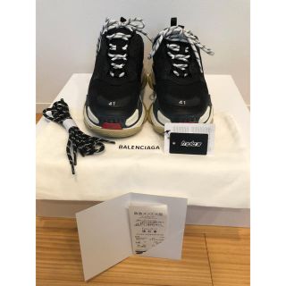 バレンシアガ(Balenciaga)のトリプルS赤黒４１ BALENCIAGA (スニーカー)