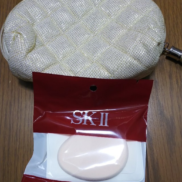 SK-II(エスケーツー)のSK-Ⅱのスポンジとポーチ⑧ コスメ/美容のベースメイク/化粧品(その他)の商品写真