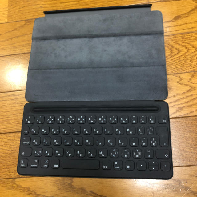 Apple(アップル)のiPad pro 10.5 キーボード 純正 値引きしました！ スマホ/家電/カメラのスマホアクセサリー(iPadケース)の商品写真