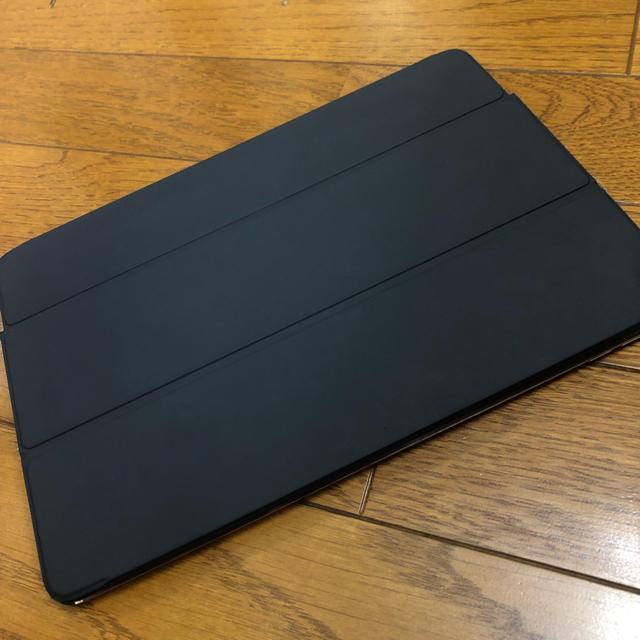 Apple(アップル)のiPad pro 10.5 キーボード 純正 値引きしました！ スマホ/家電/カメラのスマホアクセサリー(iPadケース)の商品写真