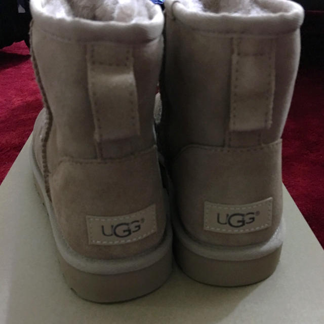 UGG(アグ)のugg ムートンブーツ 新品 レディース レディースの靴/シューズ(ブーツ)の商品写真