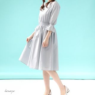 ハニーズ(HONEYS)の【美品】ハニーズ　スカラップワンピース(ひざ丈ワンピース)