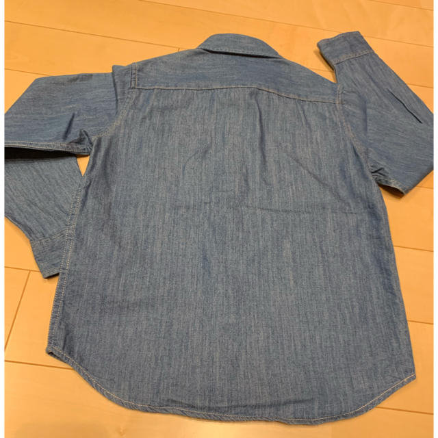 UNIQLO(ユニクロ)の男の子シャツ130cm キッズ/ベビー/マタニティのキッズ服男の子用(90cm~)(ブラウス)の商品写真