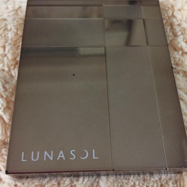 LUNASOL(ルナソル)のルナソル アイシャドウ コスメ/美容のベースメイク/化粧品(アイシャドウ)の商品写真