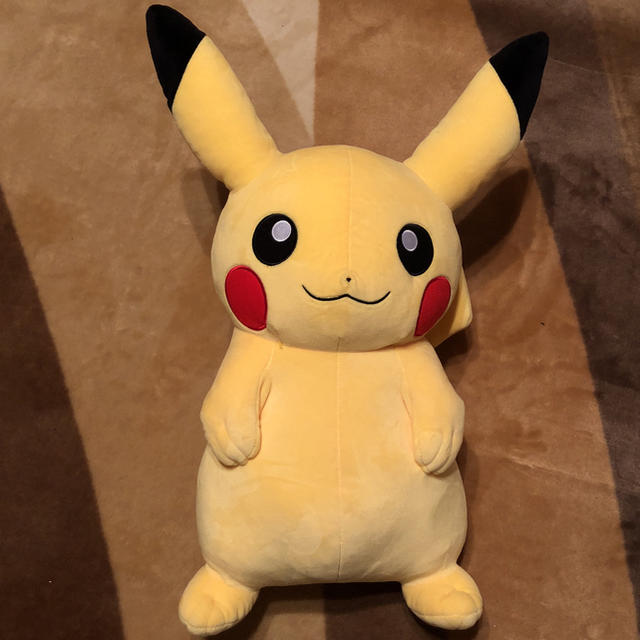 ポケモン 等身大ピカチュウ ぬいぐるみの通販 By 10 30コスメ処分 ポケモンならラクマ