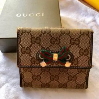 Gucci - GUCCI グッチ 二つ折り財布 リボンの通販 by hana's shop