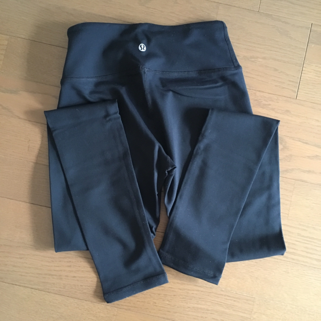 lululemon(ルルレモン)の*outlet* size4 lululemon pants スポーツ/アウトドアのトレーニング/エクササイズ(ヨガ)の商品写真