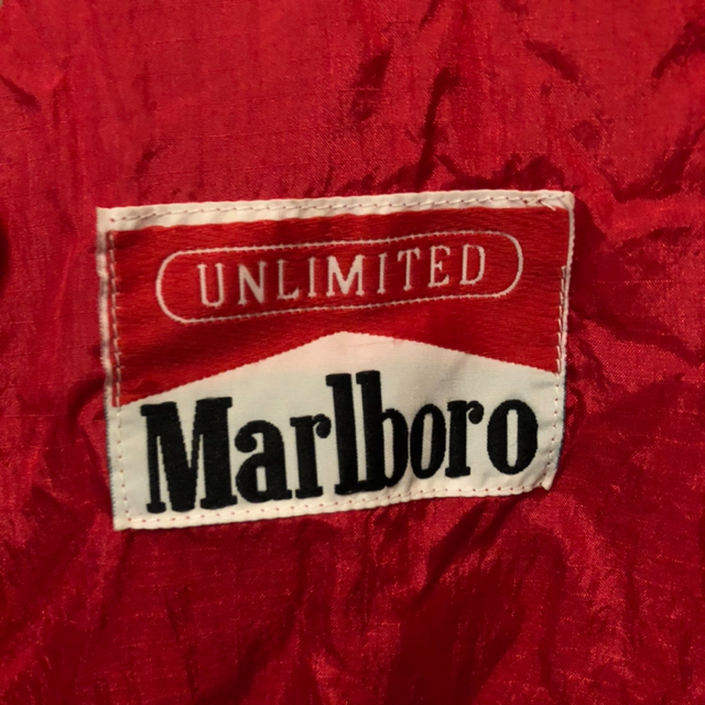 COMME des GARCONS(コムデギャルソン)のミノ着用 vintage 90s marlboro ナイロンジャケット メンズのジャケット/アウター(ナイロンジャケット)の商品写真