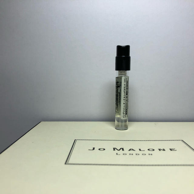 Jo Malone(ジョーマローン)のジョーマローン   イングリッシュオーク&レッドカラント コロン 1.5 mL コスメ/美容の香水(ユニセックス)の商品写真