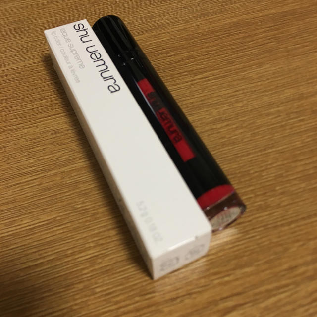 shu uemura(シュウウエムラ)のシュウウエムラ リップカラーRD04 コスメ/美容のベースメイク/化粧品(リップグロス)の商品写真