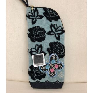 アナスイ(ANNA SUI)のタオルハンカチペットボトルケース(ハンカチ)