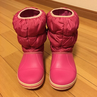 クロックス(crocs)のクロックス スノーブーツ キッズブーツ 19cm ピンク 女の子 防水スプレー済(長靴/レインシューズ)