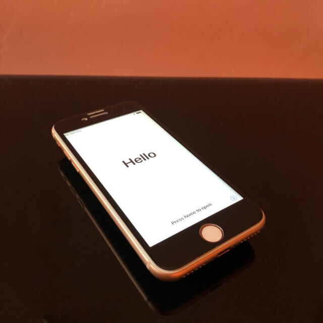 iPhone - iPhone 8《SIMフリー》64GB ゴールドの通販 by じゅんくん's shop｜アイフォーンならラクマ