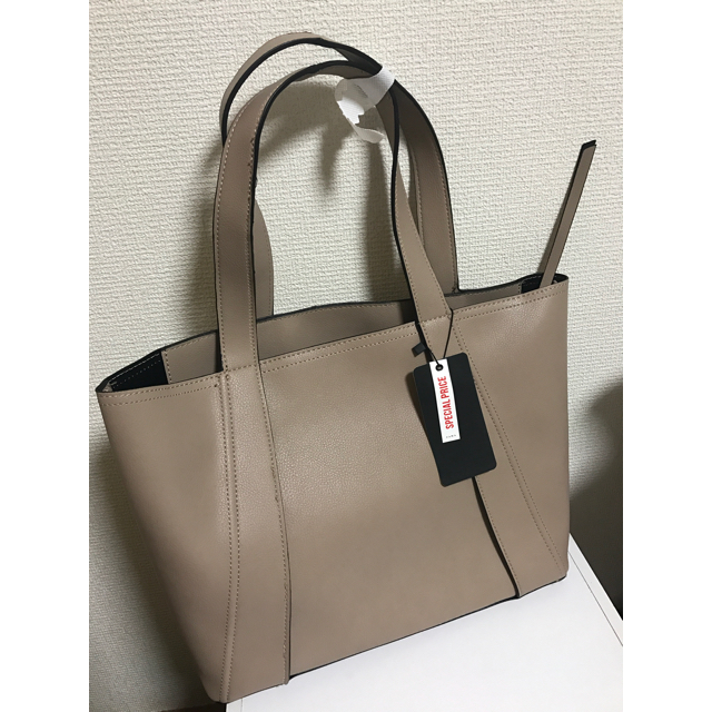 ZARA - zara ジップ付きトートバッグの通販 by モモ8116's shop ZARA - zara ジップ付きトートバッグの通販 by モモ8116's shop
