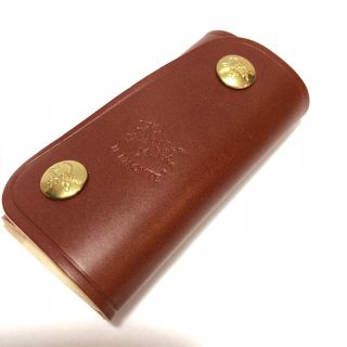 イルビゾンテ(IL BISONTE)の大人気品薄商品☆イルビゾンテIL BISONTE4連レザーキーケース:ヤキヌメ(キーケース)