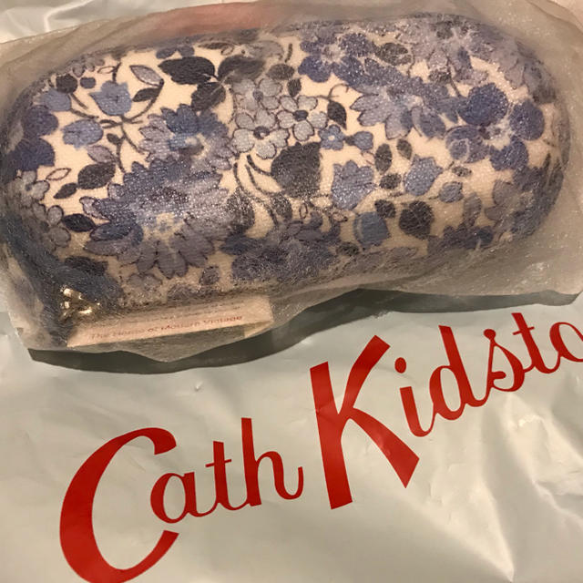 Cath Kidston(キャスキッドソン)のキャスキッドソンメガネケース レディースのファッション小物(サングラス/メガネ)の商品写真