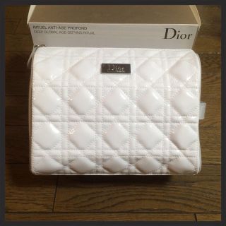 クリスチャンディオール(Christian Dior)の新品・未使用☆ディオール白エナメルポーチ(ポーチ)