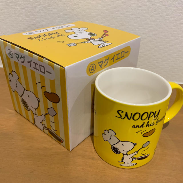 SNOOPY(スヌーピー)のスヌーピーマグカップ インテリア/住まい/日用品のキッチン/食器(グラス/カップ)の商品写真