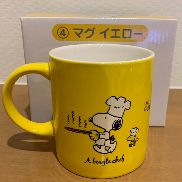 SNOOPY(スヌーピー)のスヌーピーマグカップ インテリア/住まい/日用品のキッチン/食器(グラス/カップ)の商品写真