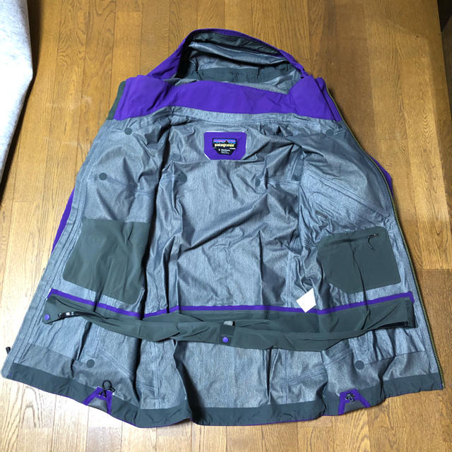 patagonia(パタゴニア)のpatagonia untracked jkt S put スポーツ/アウトドアのスノーボード(ウエア/装備)の商品写真