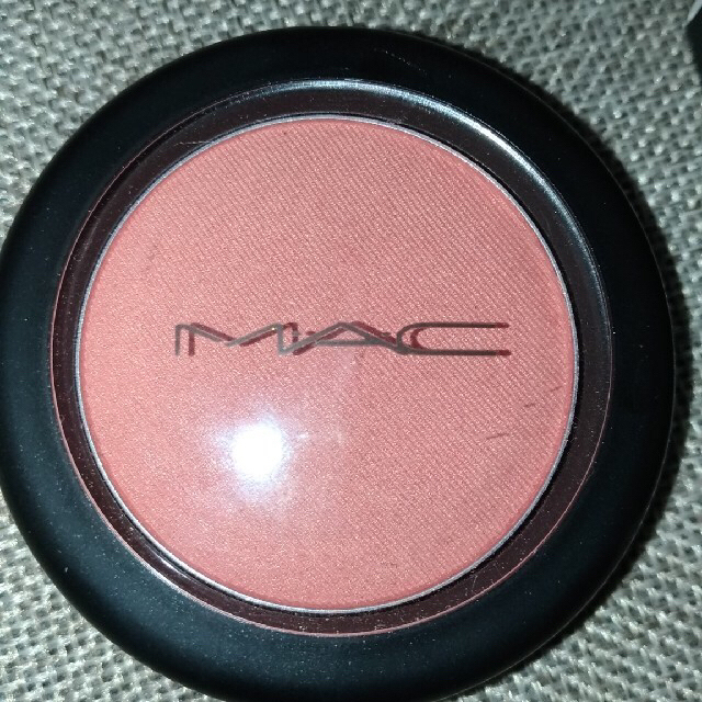 MAC(マック)の新品、Macチーク海外限定色です！ コスメ/美容のベースメイク/化粧品(チーク)の商品写真