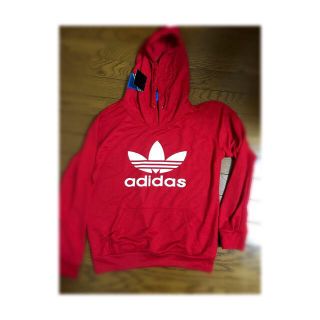 アディダス(adidas)のadidasパーカー(パーカー)