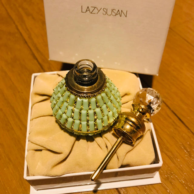 LAZY SUSAN(レイジースーザン)のLAZY SUSAN ボトル コスメ/美容の香水(香水(女性用))の商品写真