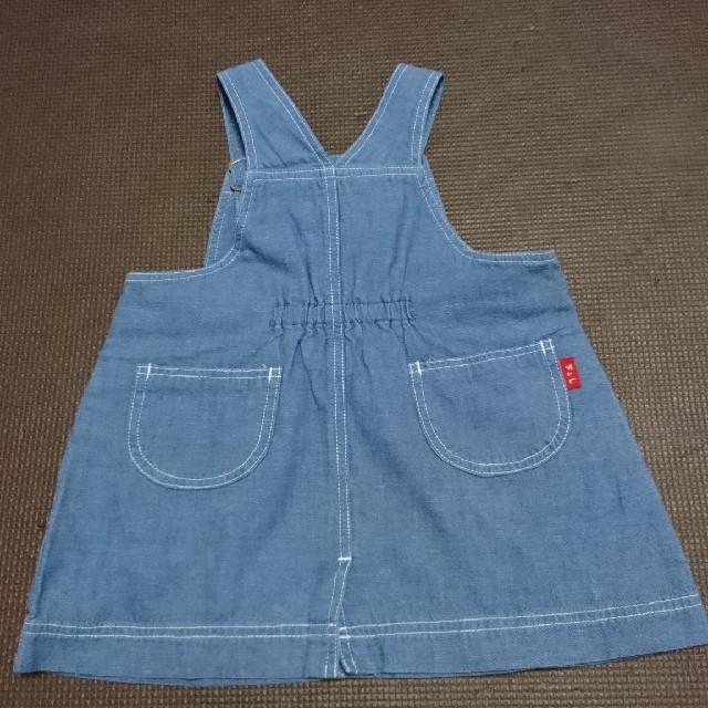 familiar(ファミリア)のファミリア☆デニムジャンパースカート☆サイズ90 キッズ/ベビー/マタニティのキッズ服女の子用(90cm~)(スカート)の商品写真