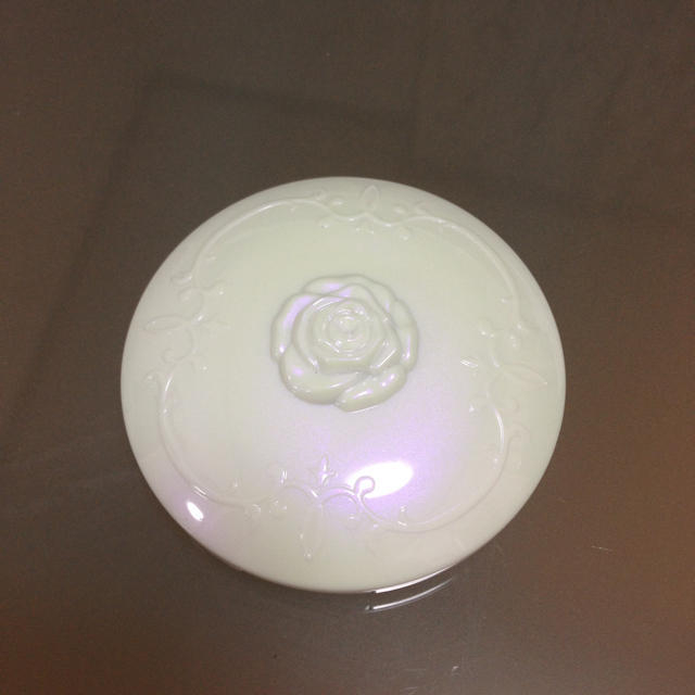 ANNA SUI(アナスイ)のANNA SUI パウダーケース コスメ/美容のベースメイク/化粧品(その他)の商品写真
