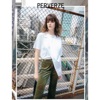 perverze Tシャツ