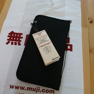 ムジルシリョウヒン(MUJI (無印良品))の無印良品 パスポートケース ブラック(旅行用品)