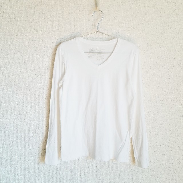 MUJI (無印良品)(ムジルシリョウヒン)のカットソー Tシャツ 無印 Vネック 白 長袖 L レディースのトップス(Tシャツ(長袖/七分))の商品写真