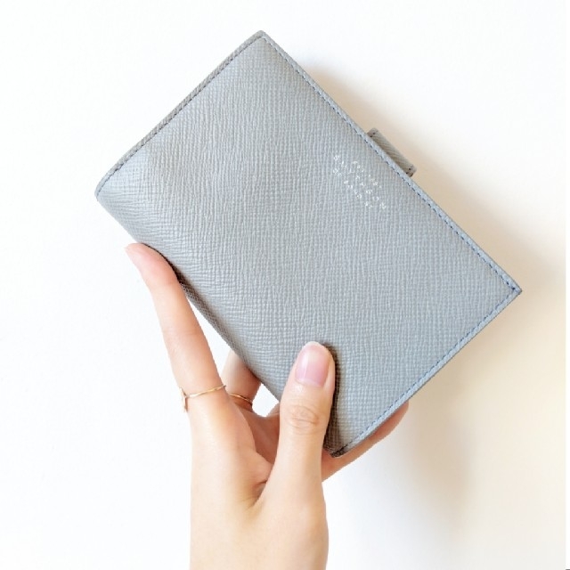 Smythson(スマイソン)の【新品・完売色】SMYTHSON スマイソン パナマ 二つ折り財布 グレー レディースのファッション小物(財布)の商品写真