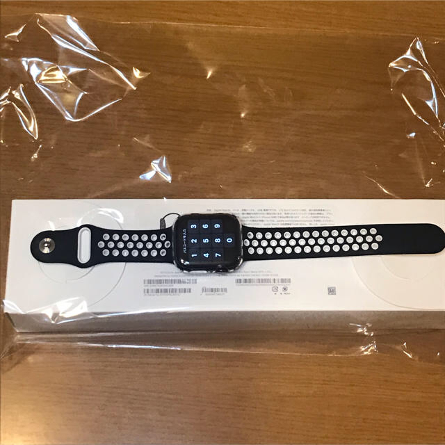 Apple Watch シリーズ4 44mm セルラーモデル