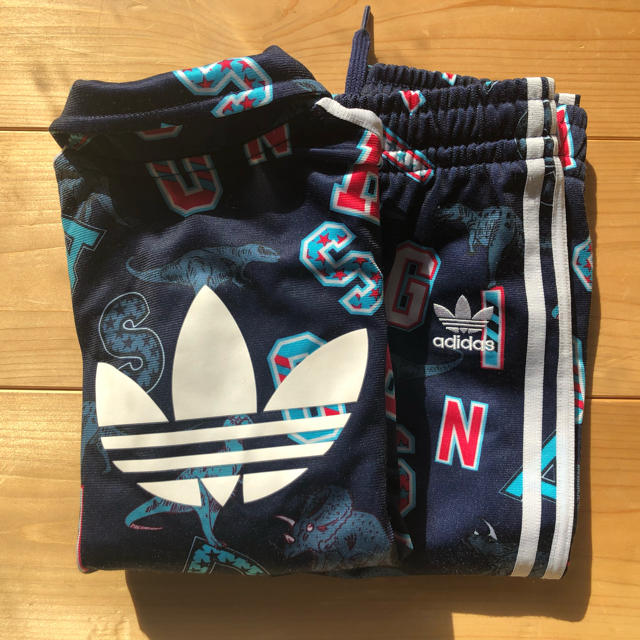 adidas(アディダス)のadidas オリジナルス セットアップジャージ  90 キッズ/ベビー/マタニティのキッズ服男の子用(90cm~)(ジャケット/上着)の商品写真