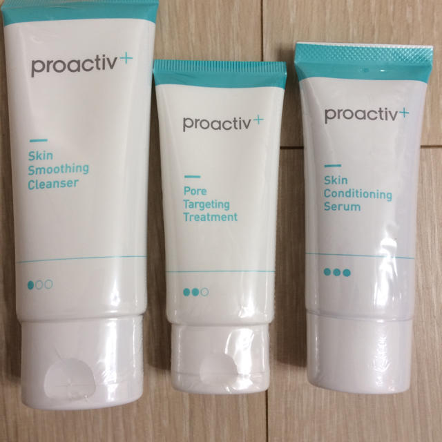 proactiv(プロアクティブ)の新品未使用・未開封プロアクティブプラス30日サイズ3ステップセット コスメ/美容のキット/セット(サンプル/トライアルキット)の商品写真