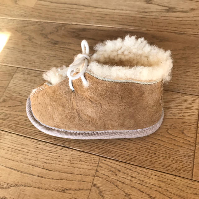 UGG(アグ)のUGG ブーツ 子供用 キッズ/ベビー/マタニティのベビー靴/シューズ(~14cm)(ブーツ)の商品写真