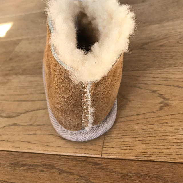 UGG(アグ)のUGG ブーツ 子供用 キッズ/ベビー/マタニティのベビー靴/シューズ(~14cm)(ブーツ)の商品写真