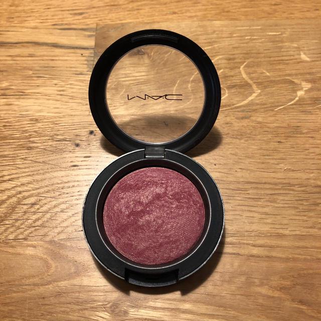 MAC(マック)のお値下げ☆MAC ミネラライズブラッシュ ラブシング コスメ/美容のベースメイク/化粧品(チーク)の商品写真