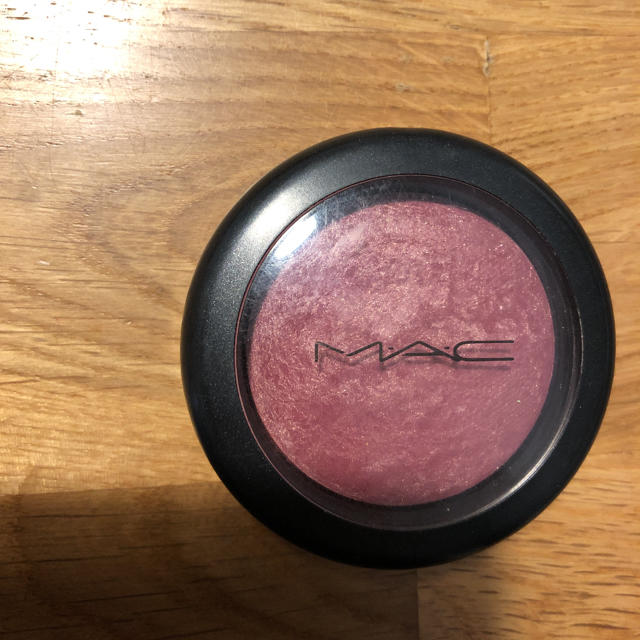 MAC(マック)のお値下げ☆MAC ミネラライズブラッシュ ラブシング コスメ/美容のベースメイク/化粧品(チーク)の商品写真