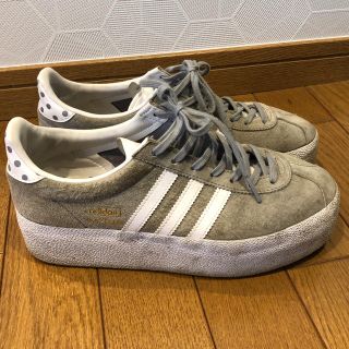 アディダス(adidas)のadidasGAZELLEアディダス厚底スニーカー25センチドットグレーレースア(スニーカー)