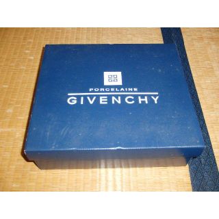 ジバンシィ(GIVENCHY)の玲奈様専用　GIVENCHY コーヒーカップ 5客セット+ホーロー容器3個セット(グラス/カップ)